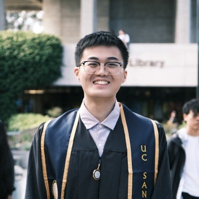 Chengcheng Zhang Headshot
